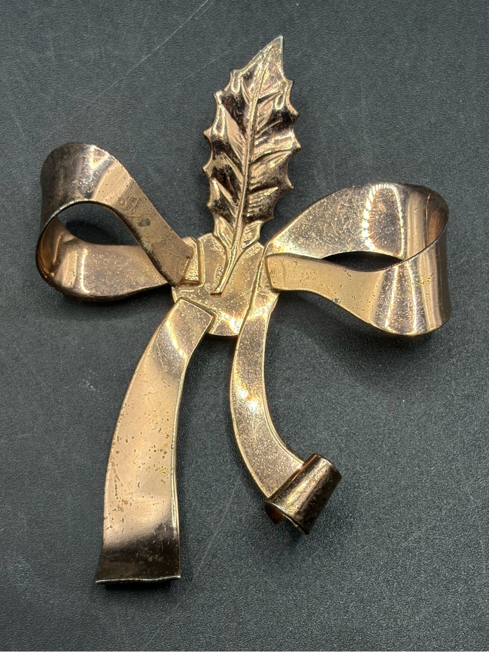 Corocraft Pegasus Sterling Silver Vintage Ribbon & Laurel Leaf Gold Wash Brooch